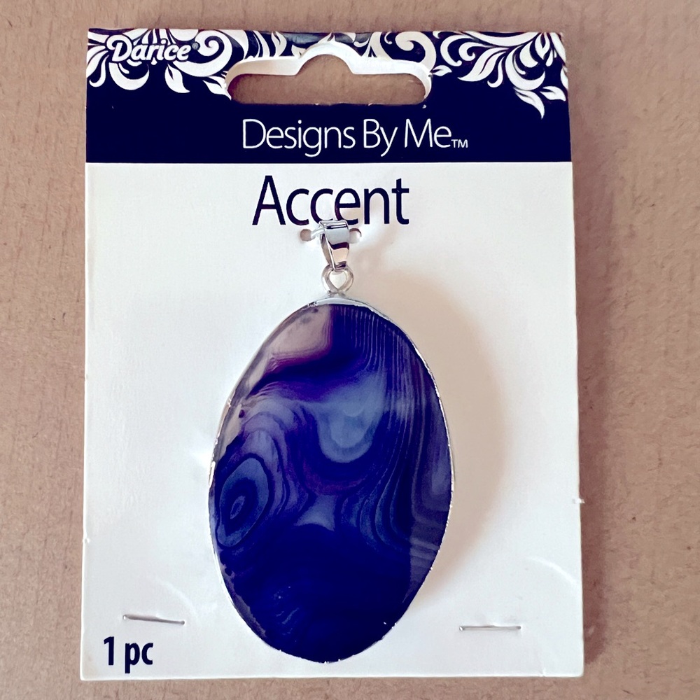 Darice Designs By Me Agate Pendant with Silver Tone Edging for Jewelry Making